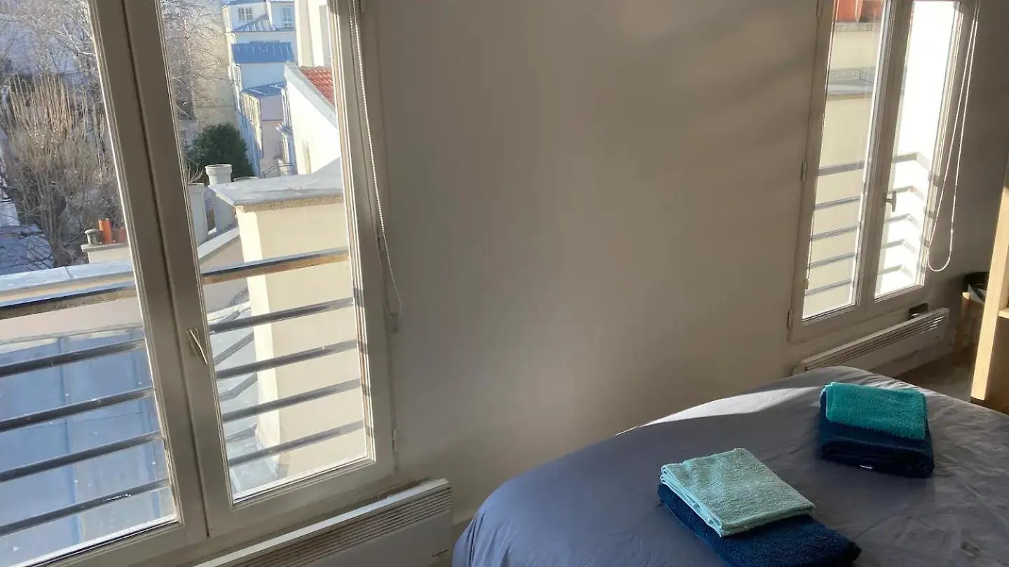 Appartement Vue Sur Les Toits - Saint-Germain-Des-Pres Paris Apartment